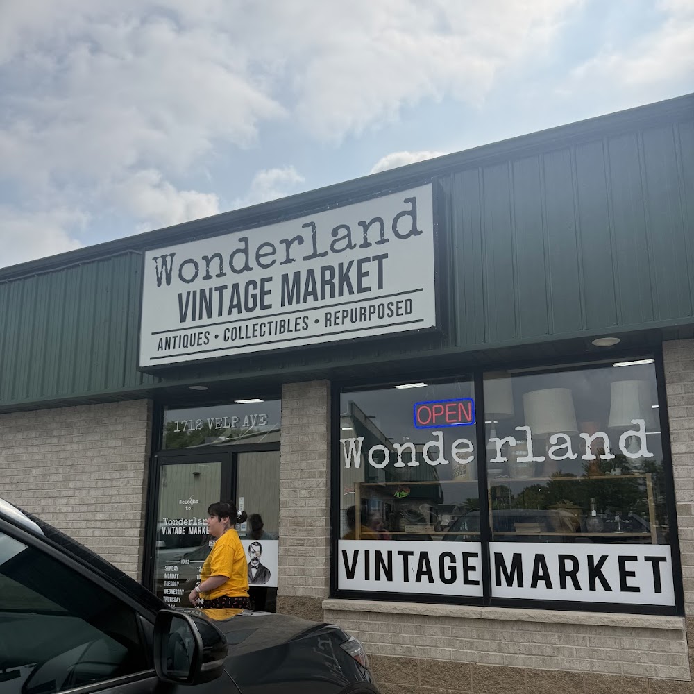 Wonderland Vintage Market