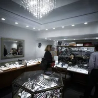 Valia's Jewelers