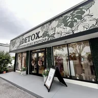 Detox Designer Resale Boutique