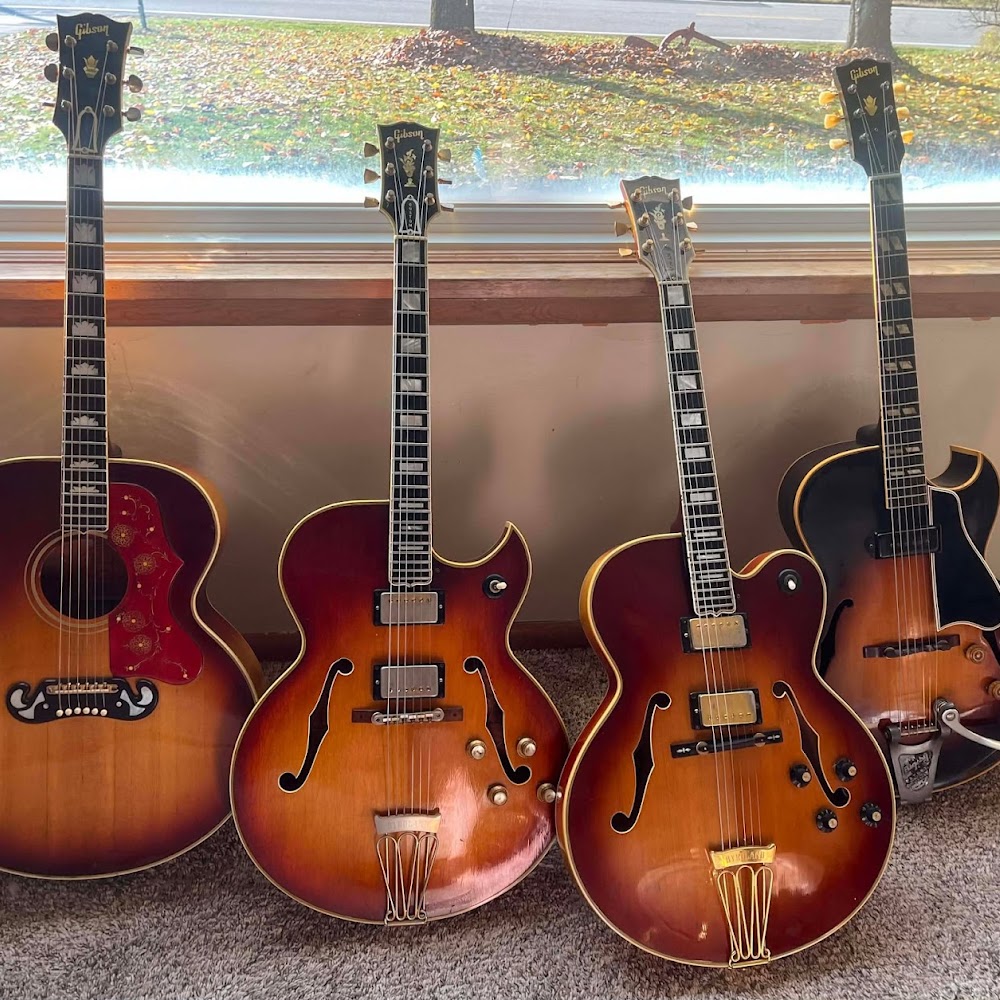 Edgewater Guitar Vault -We Buy Guitars!