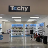 Techy Leander ( Inside HEB Plus! )