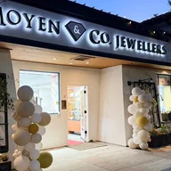 Moyen & Co Jewellers