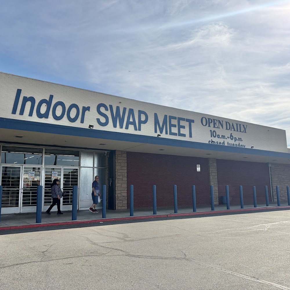 Valley Indoor Swap Meet - Pomona