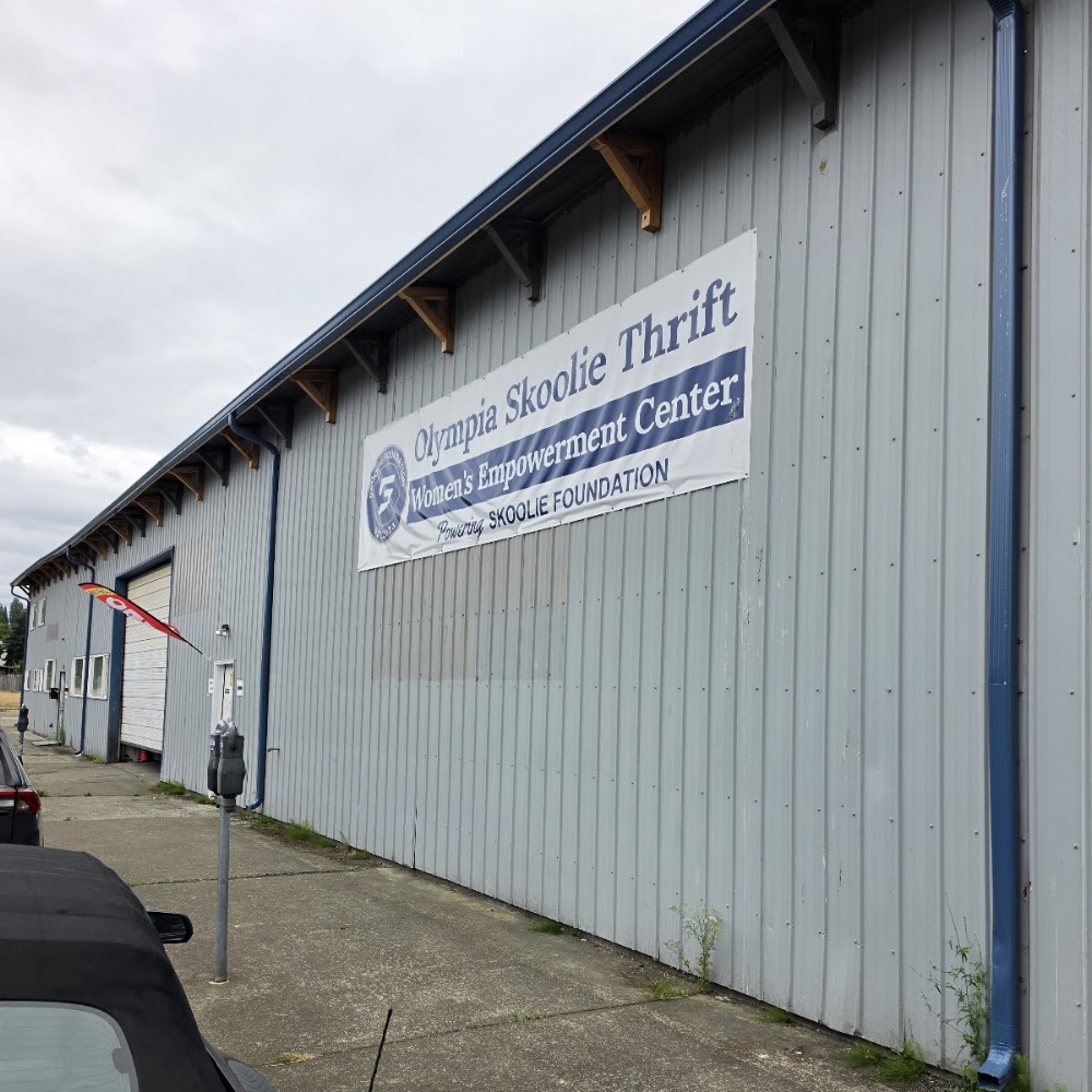 Olympia Skoolie Thrift