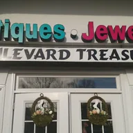 Boulevard Treasures